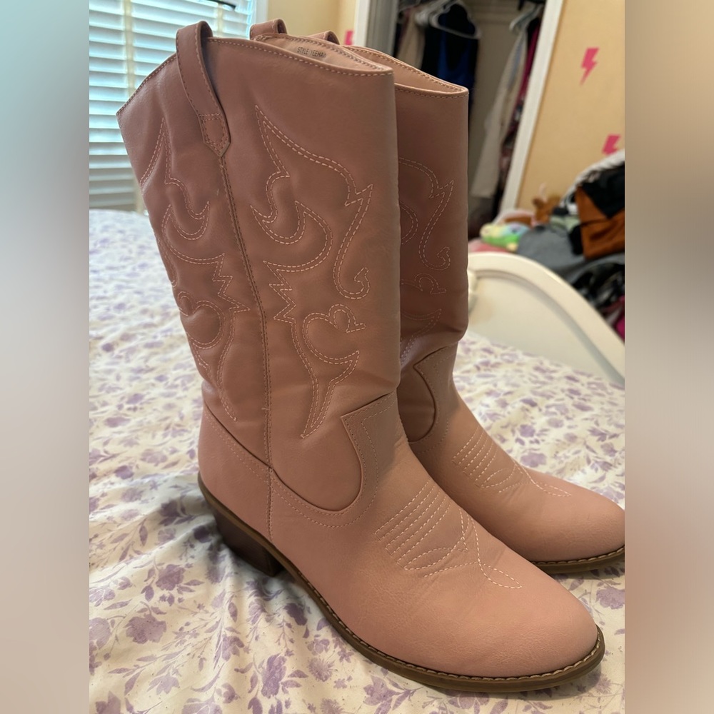 Barely Worn Pink Cowboy Boots